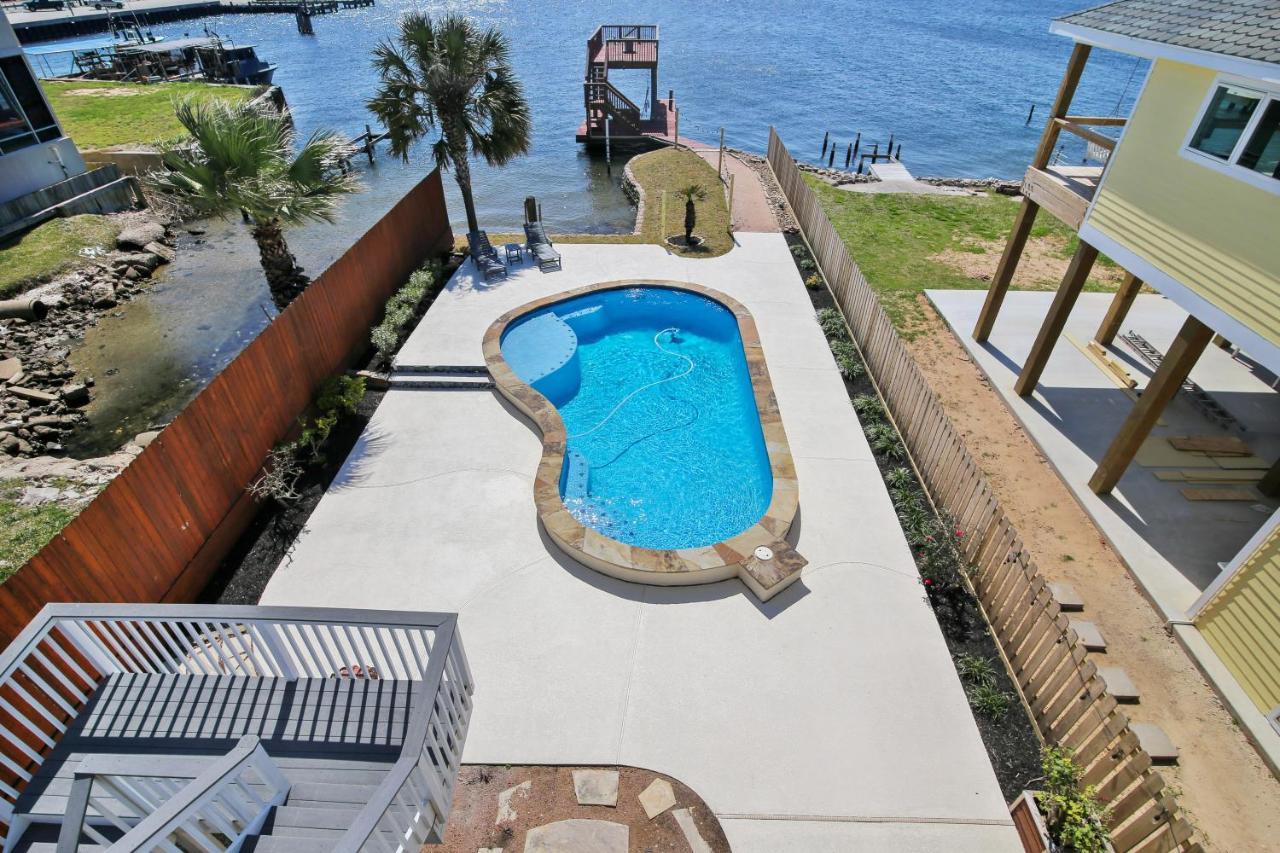 Pool Days And Dock Nights Villa Galveston Exterior photo