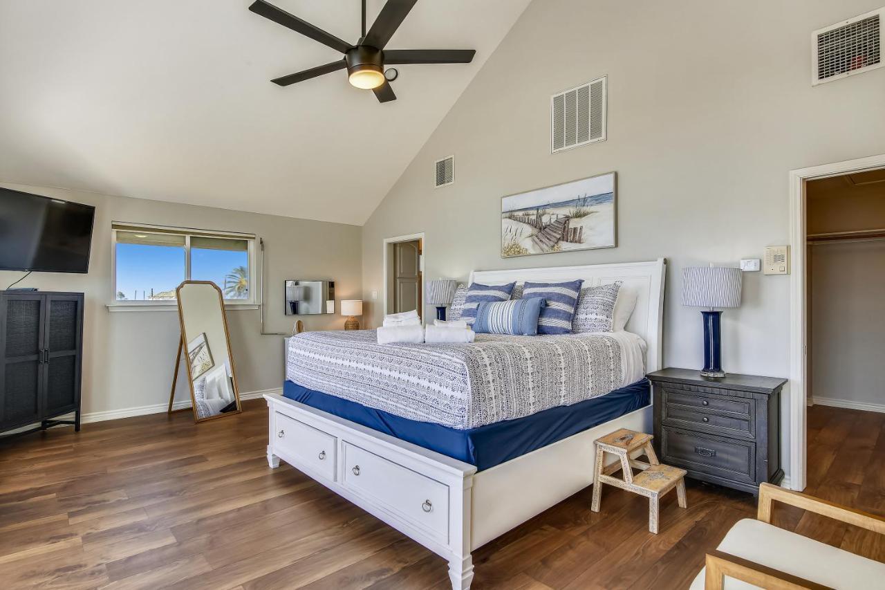Pool Days And Dock Nights Villa Galveston Exterior photo