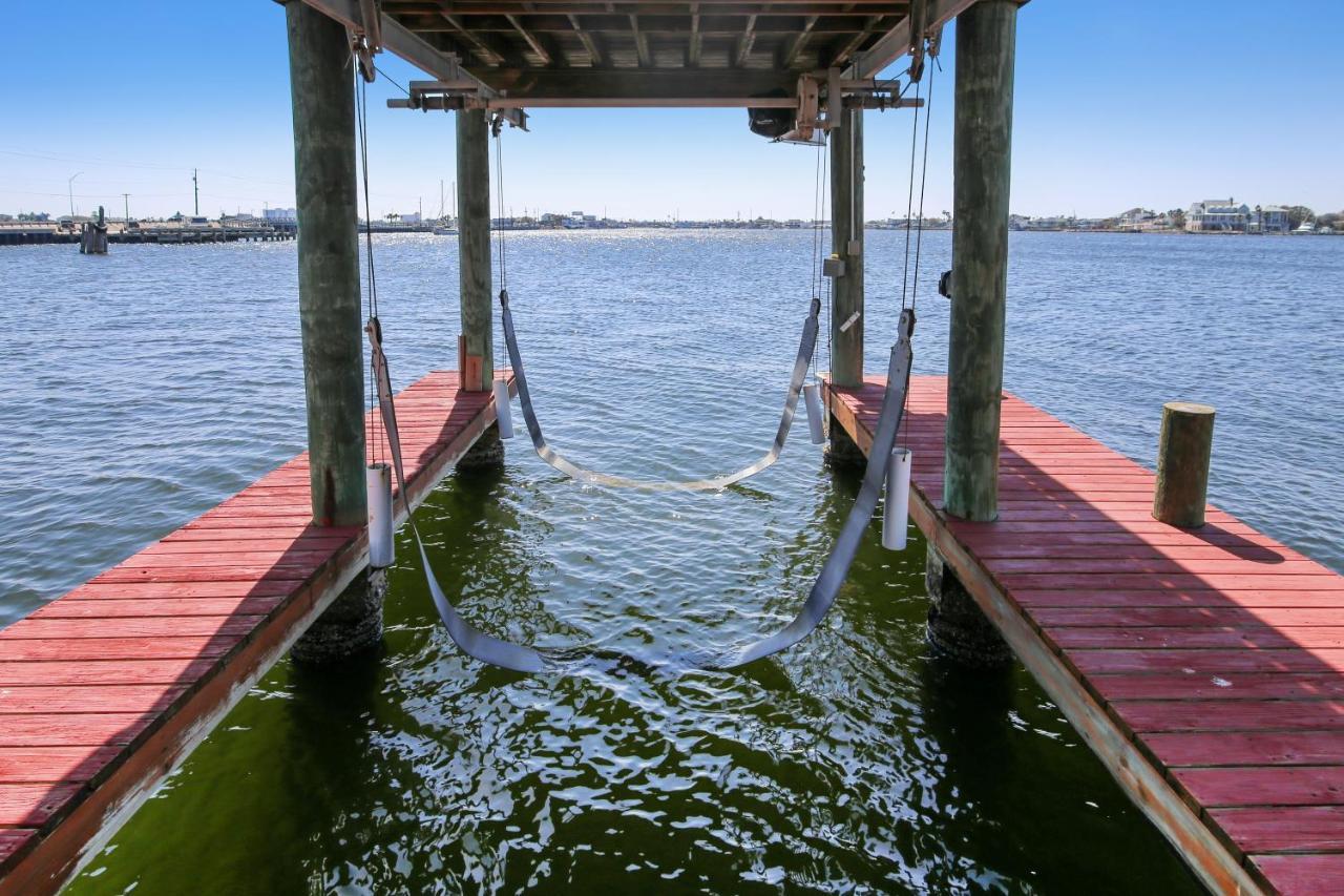 Pool Days And Dock Nights Villa Galveston Exterior photo